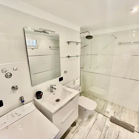 5. Cozy In Americas *